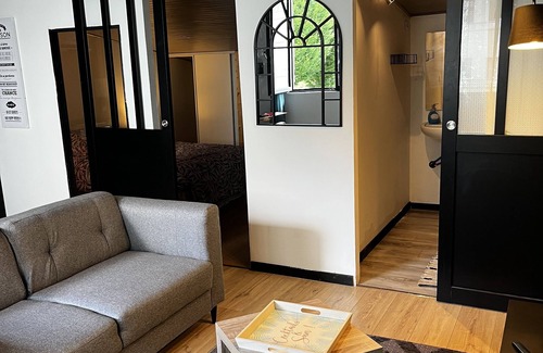 Saint-Quentin Apartment | Apartment in residential area