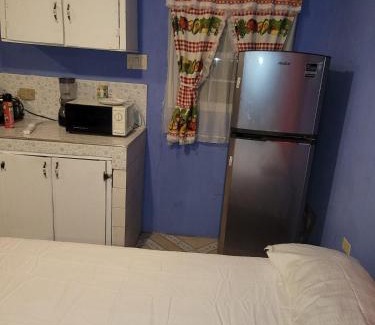 Yallahs Apartment | Apartment in St Thomas Jamaica sleeps 7 plus private parking off street