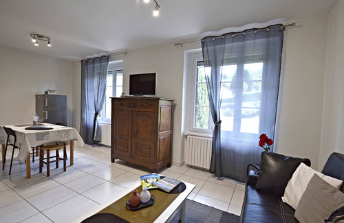 Pont-de-Salars Apartment | Apartment in the heart of the Levezou lakes