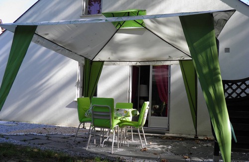 Bagneux Apartment | APARTMENT IN THE GARDEN OF HISTORICAL MONUMENT OF 5000 YEARS