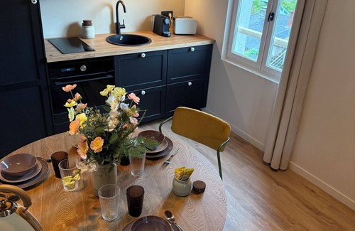 Lavours Apartment | Apartment in the heart of the historic village with swimming pool