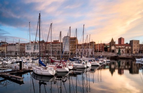 Gijon Apartment | Apartment in the very center of Gijón, great, WIFI, Movistar +, Sofa Bed