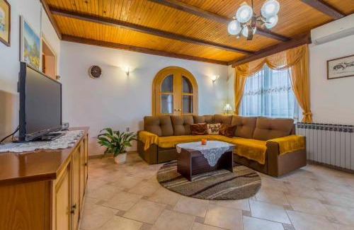 Tribalj Apartment | Apartment in Tribalj 33528