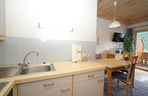 Tropolach Apartment | Apartment in Tröpolach with Sauna