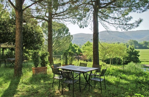 Collesanto Apartment | Apartment in Umbria near Lake Trasimeno