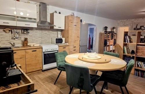 Zaton Apartment | Apartment in Zaton (Zadar) with Air conditioning, WIFI, Washing machine (4828-1)