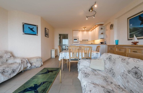 Koksijde-Bad Apartment | Apartment in Zeedijk with Sea View