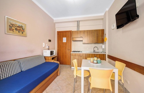 Finale Pia Apartment | Apartment 'Isophylla Comfort' close to the Beach with Balconies & Wi-Fi