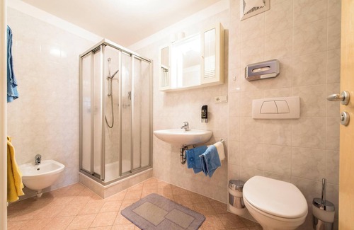 Caminata di Tures Apartment | Apartment 'Issingerhof 1' with Mountain Views, Garden & Wi-Fi