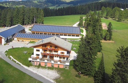 Carezza Apartment | Apartment "Angerle Alm Apt Alpenglühen" with Private Terrace, Shared Garden & Wi-Fi