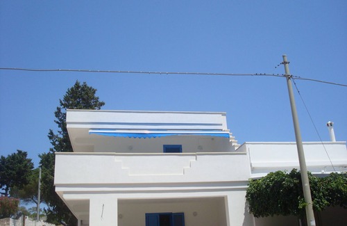 Marina di Felloniche House | Apartment with terrace - Felloniche