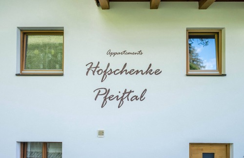San Leonardo in Passiria Apartment | Apartment “Hofschenke Pfeiftal Almenrausch” with Terrace, Garden & Wi-Fi