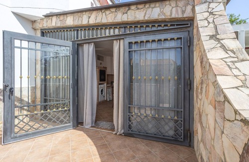 Bagheria House | Apartment 'Villa Cycas' with Sea View, Wi-Fi and Air Conditioning