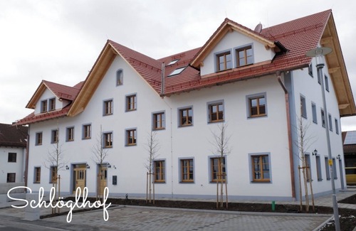 Gilching Apartment | Apartment Josef at the Schloeglhof with Wi-Fi