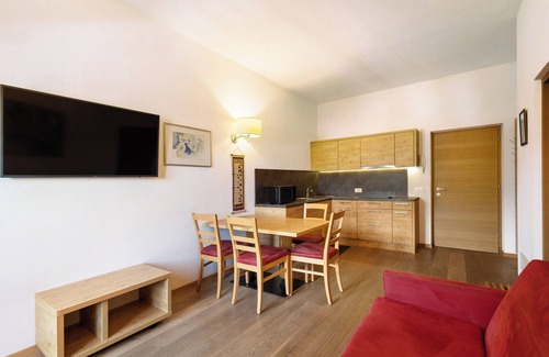 Valdaora di Mezzo Apartment | Apartment 'Kriendl Nr 3' with Mountain View, Shared Garden and Wi-Fi