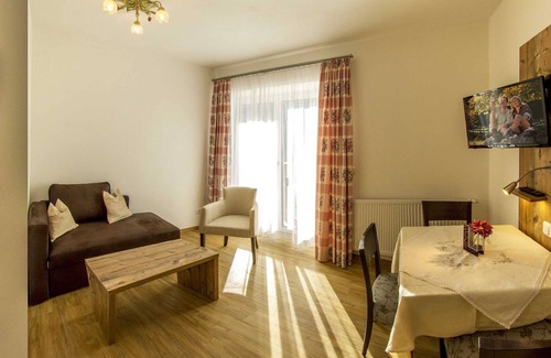Nesselwaengle Apartment | Apartment Krinnenspitze 1 - Apartments and Pension Mariandl