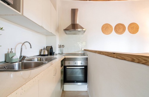 Establiments Apartment | Apartment 'La Casita' with Mountain View, Shared Pool and Wi-Fi