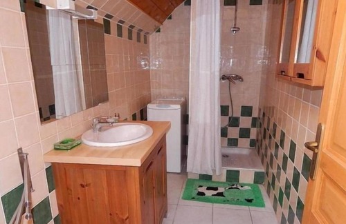 Chateauroux-les-Alpes Apartment | Apartment La Ferme des Ecrins in Embrun - 6 persons, 3 bedrooms