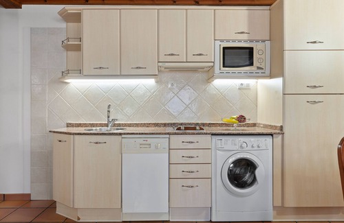 Bustio Apartment | Apartment 'La Mata' with Balcony and Wi-Fi