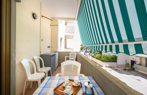 Rivabella Apartment | Apartment 'La Playa Rivabella' with Sea View, Balcony and Air Conditioning
