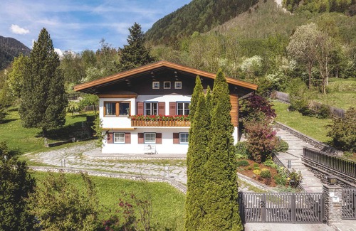 Molini di Tures Apartment | Apartment "La Residenz" with mountain views and WiFi
