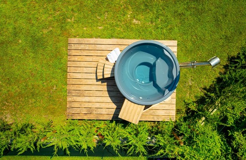 Colico Apartment | Apartment 'La Villa del Lago in Giardino' with Sea View, Wi-Fi and Air Conditioning