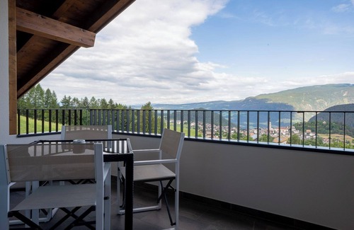 Castelrotto Apartment | Apartment 'Ladinser Hof Western Suite' with Mountain View & Balcony