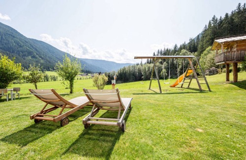 Valle di Casies Apartment | Apartment 'Lärche' with Mountain View, Shared Terrace and Wi-Fi