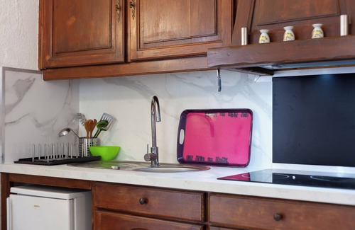 Bonneveine Apartment | Apartment 'Le Tony' with Wi-Fi and Air Conditioning