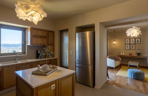 Apolpaina Apartment | Apartment 'Lefkadia's Bayview 2' with Sea View, Wi-Fi and Air Conditioning
