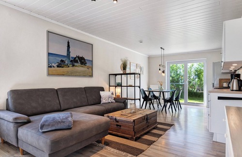 Schleswig-Holstein North Sea Coast Apartment | Apartment 'Links' with Private Terrace and Private Garden