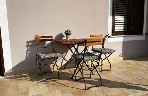Crno Apartment | Apartment Lina