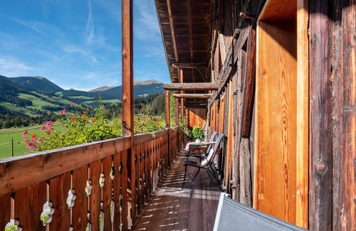 Sarntal Apartment | Apartment "Linde - Fiechterhof" with Shared Open Terrace, Garden & Wi-Fi