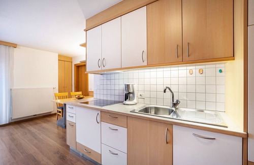 Naz Apartment | Apartment 'Linder 20' with Mountain View, Shared Pool and Wi-Fi