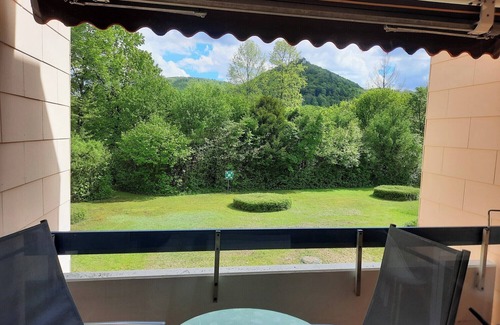 Bad Urach Apartment | Apartment 'Lived-in' with Mountain View, Balcony and Wi-Fi