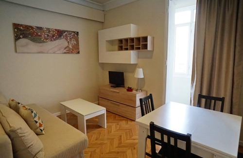 La Sagrada Familia Apartment | Apartment located next to Sagrada Familia