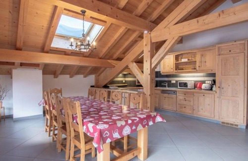 Taninges Apartment | Apartment 'Lou Betandy - 9 Pers' with Mountain View, Private Garden and Wi-Fi