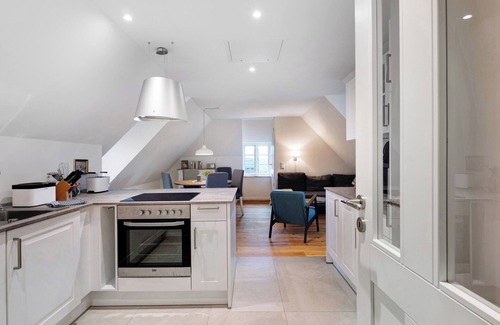 Pellworm Apartment | Apartment 'Louisenkate' with Private Terrace, Private Garden and Wi-Fi