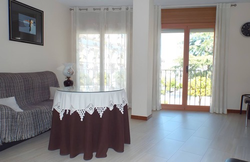 Luque Apartment | Apartment 'Luque Un Pueblo Con Encanto' with Balcony, Wi-Fi and Air Conditioning