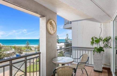 Scarborough Apartment | Apartment M305 - a popular beachside apartment!