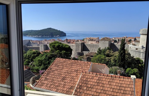 Gornji Kono Apartment | Apartment Magic - One Bedroom Apartment with Sea View