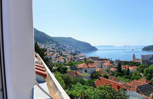 Gornji Kono Apartment | Apartment Magic - One Bedroom Apartment with Sea View