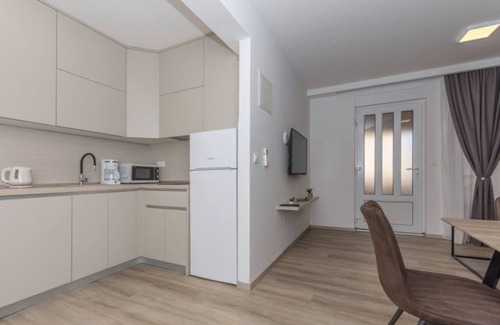 Donja luka Apartment | Apartment Mari - 40m from the beach: A1(4+2) - Makarska, Riviera Makarska, Croatia