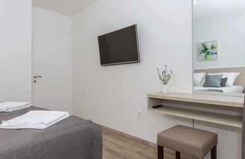Donja luka Apartment | Apartment Mari - 40m from the beach: A1(4+2) - Makarska, Riviera Makarska, Croatia