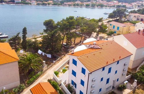 Verunic Apartment | Apartment Marin - 30 m from sea : - Verunic, Island Dugi otok, Croatia