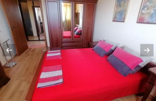 Chernomorets Apartment | apartment Marina hill
