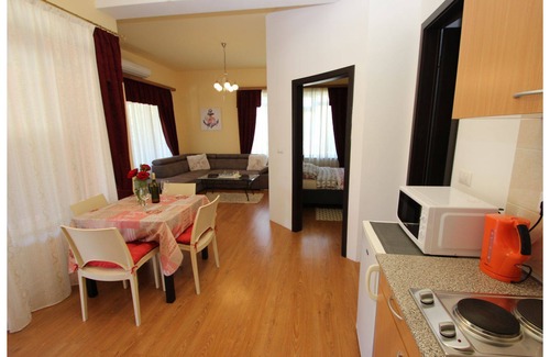 Kadumi Apartment | Apartment Markus for 2 - Pool & BBQ