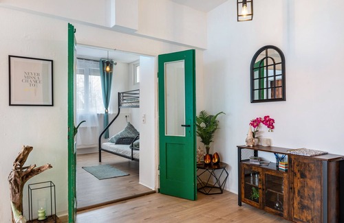 Fluorn Apartment | Apartment 'Mäxle's Loft' with Shared Garden and Wi-Fi