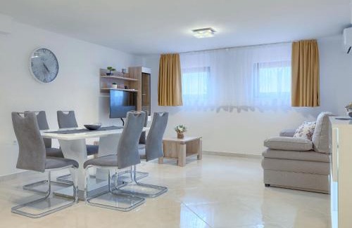 Galizana Apartment | Apartment Meden by Interhome