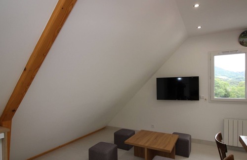 Murat-le-Quaire Apartment | Apartment Murat-le-Quaire, 4 bedrooms, 8 people